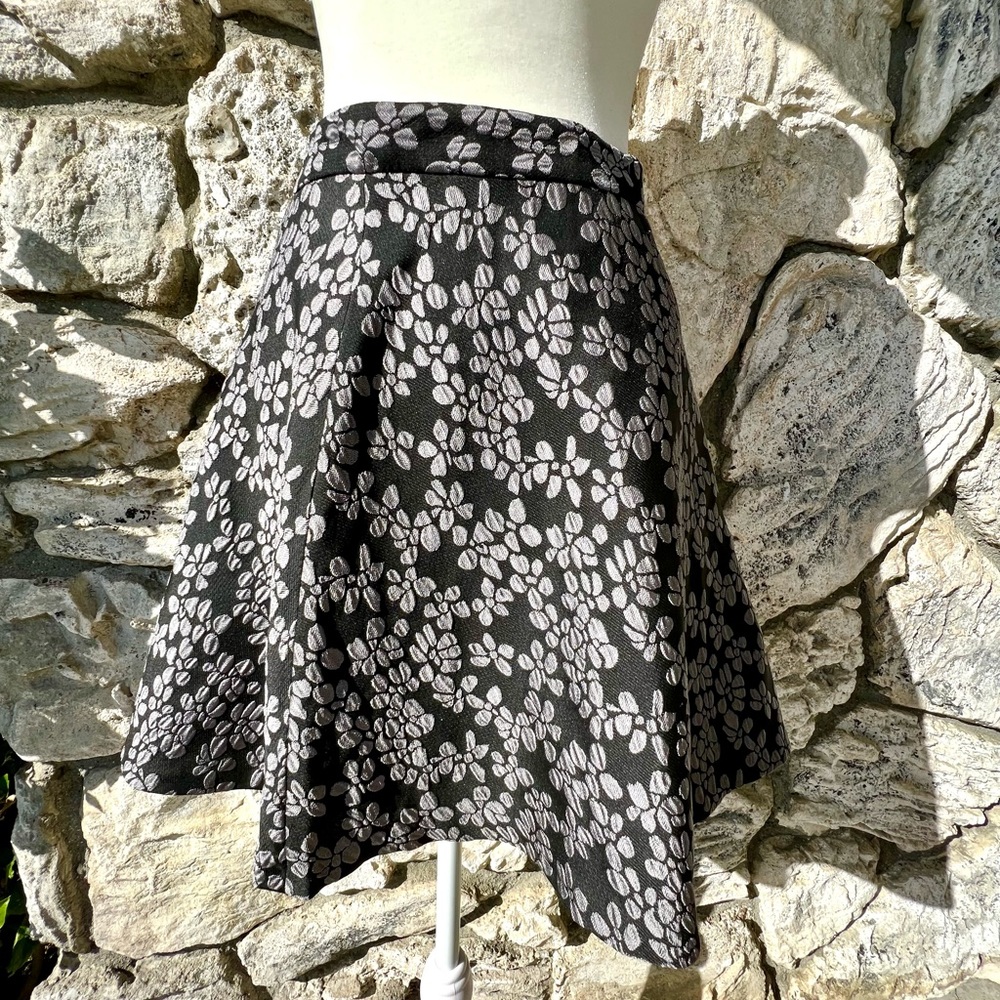 Club Monaco Flared Mini Skirt Size 6